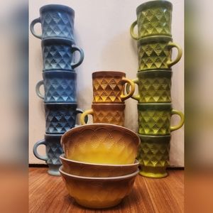 Vintage Fire king anchor hocking Kimberly 16 piece. Mugs bowls